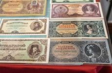 Régi papírpénzekből nyílt kiállítás a Gyűjtemények Házában